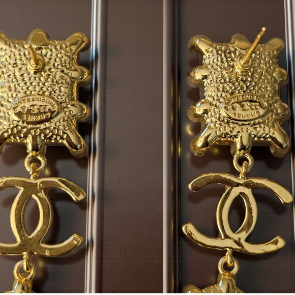 Gold Linear Bling Earrings - Picture 4 of 4